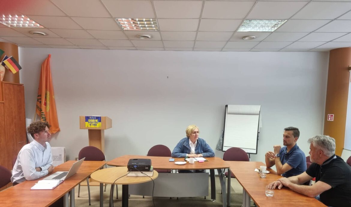 296266685_441563341206482_6183688940183289438_n